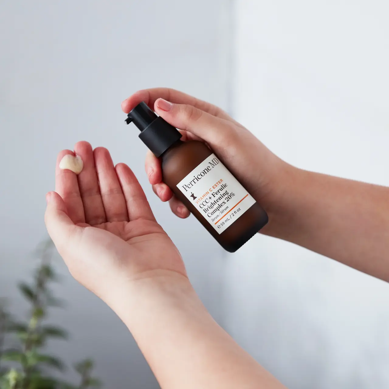 10c 651473710806 SOCIAL IMAGE Vitamin C Ester Ferulic Brightening Complex 20  LIFESTYLE 1 (1)